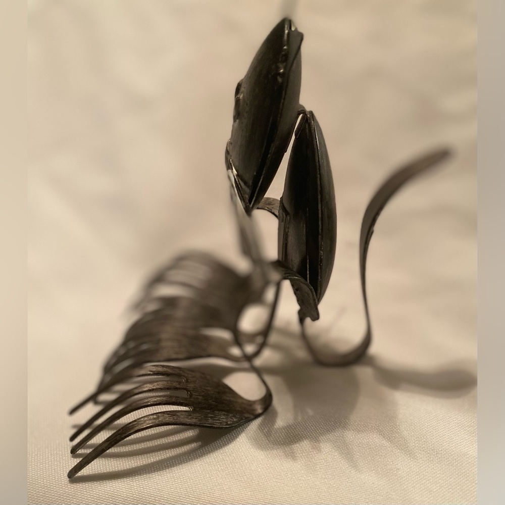Metal Cat Sculpture Figurine Made of Forks & Spoons Artisan Made - Picture 5 of 5